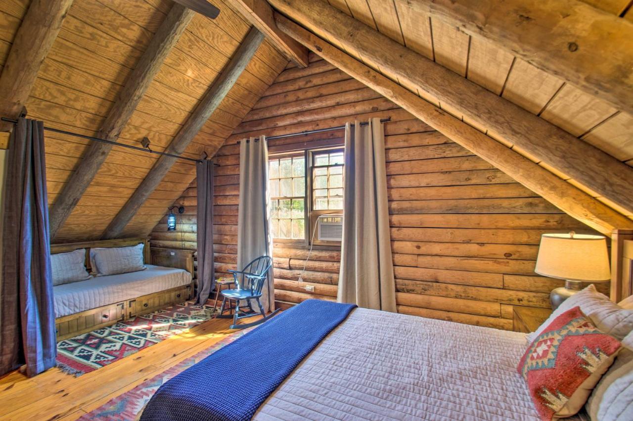 Cozy Log Cabin Getaway With Fire Pit And 3 Acres! Ruckersville Buitenkant foto