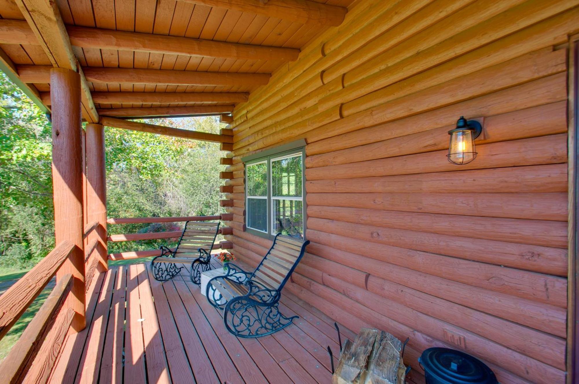 Cozy Log Cabin Getaway With Fire Pit And 3 Acres! Ruckersville Buitenkant foto